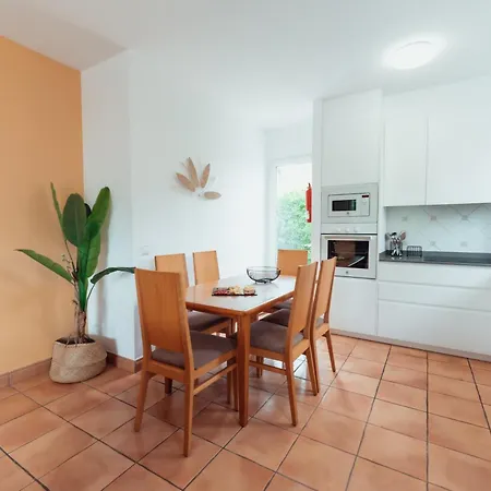 Amarillas Villa Cala Blanca (Menorca)