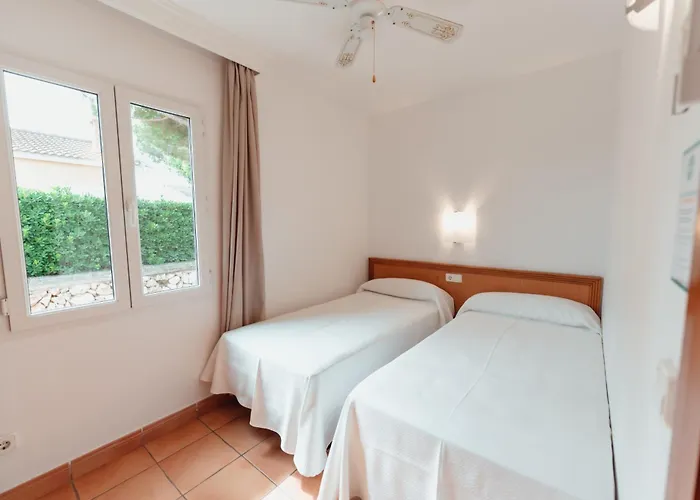 Amarillas By Escape Cala Blanca (Menorca)