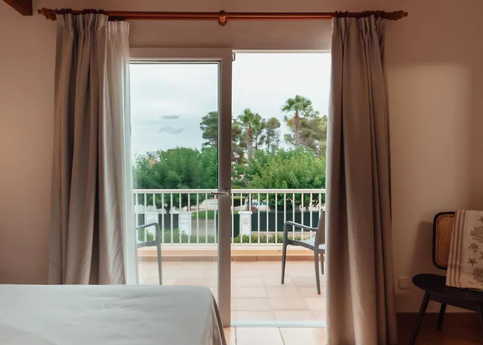 Amarillas By Escape Cala Blanca (Menorca)