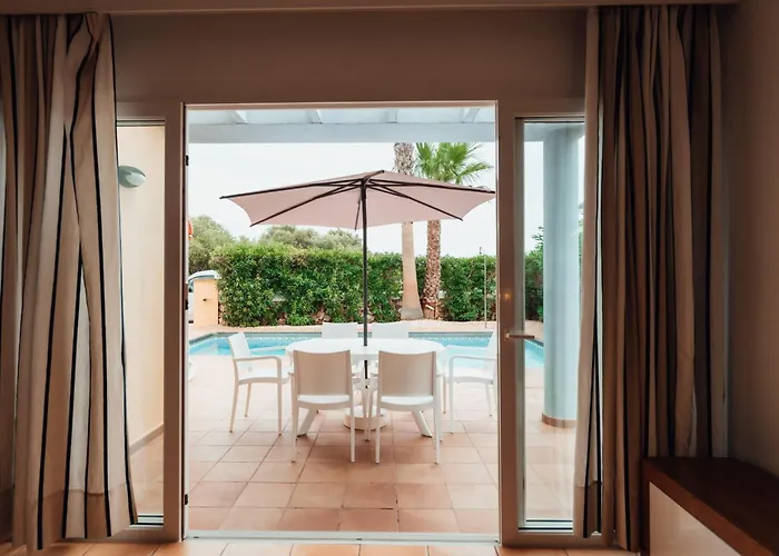 Amarillas By Escape * Cala Blanca (Menorca)