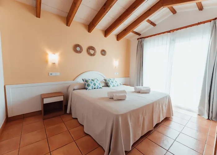 Amarillas By Escape Cala Blanca (Menorca)