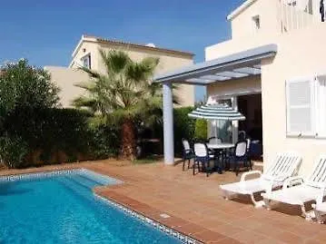 Amarillas By Escape *