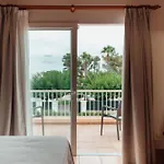 Amarillas By Escape Cala Blanca (Menorca)