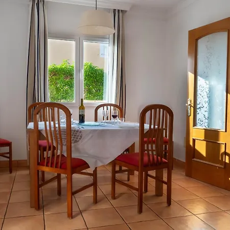 Amarillas Villa Cala Blanca (Menorca)