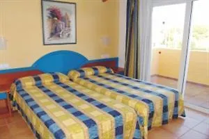 Amarillas Cala Blanca (Menorca)